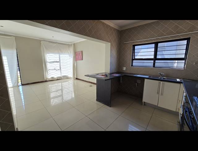 12 BEDROOM FREEHOLD FOR SALE IN WINCHESTER HILLS